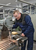 Работники АПЗ заняли призовые места в каждой из 6 профессий городского конкурса "Золотые руки"